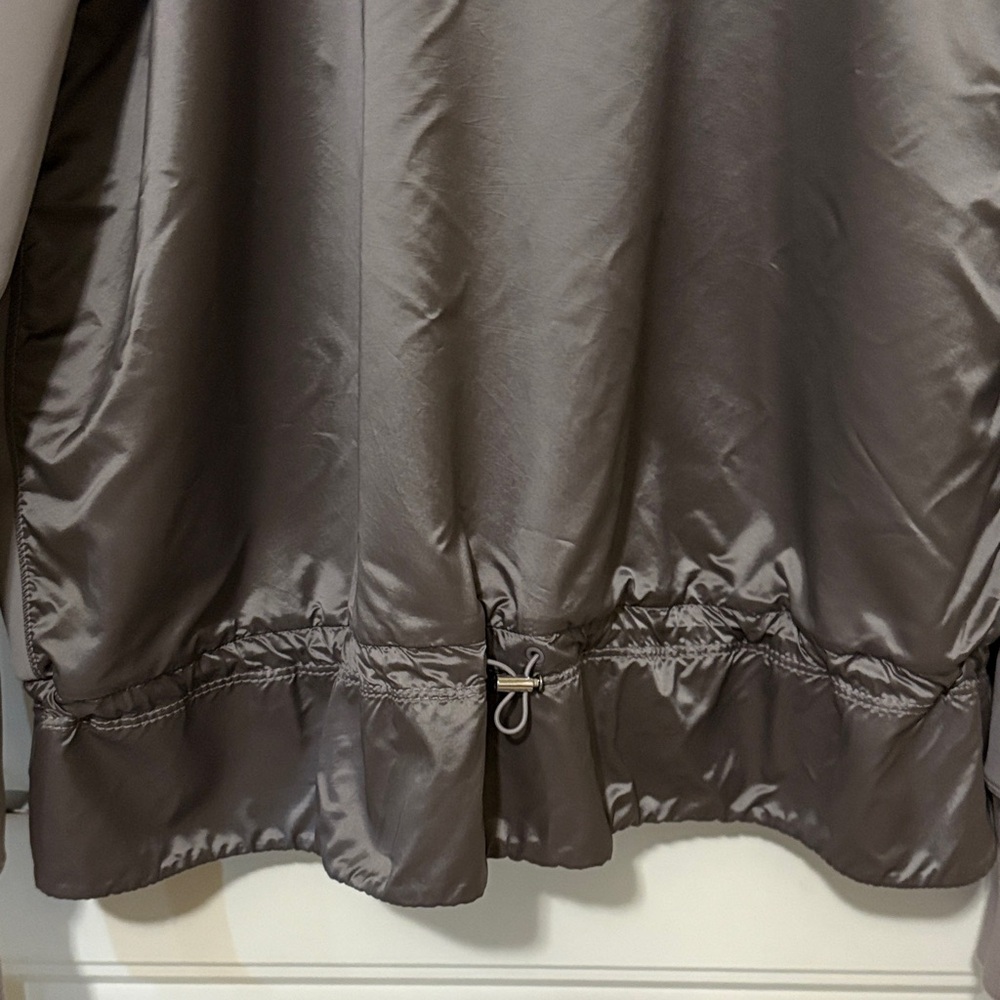 Lululemon Women's Gray/Purple Swept Along Jacket - Picture 9 of 10